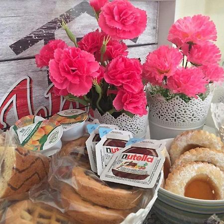 Bed and Breakfast Mariane Фавара Экстерьер фото