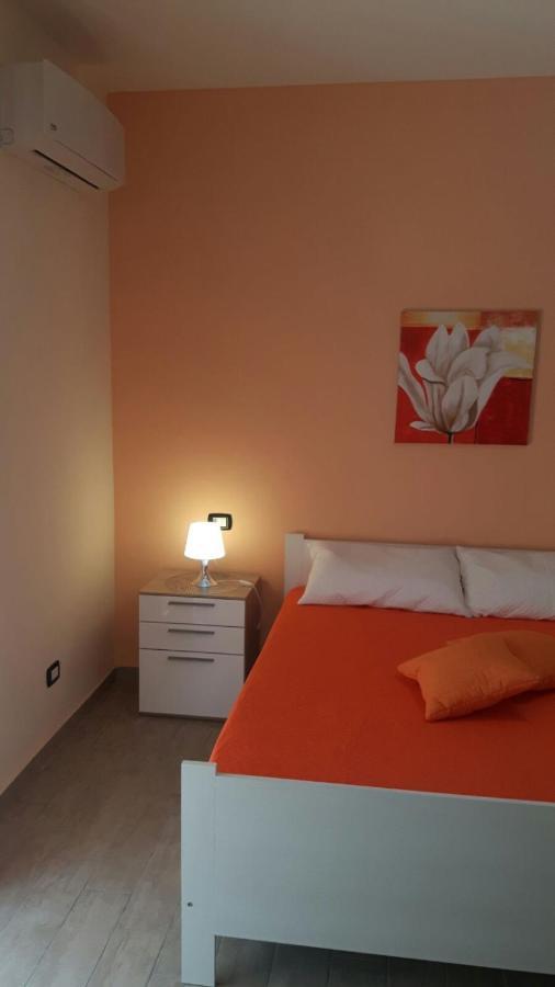 Bed and Breakfast Mariane Фавара Экстерьер фото