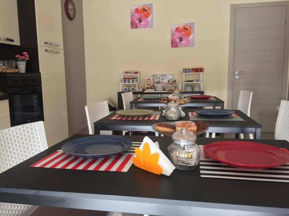 Bed and Breakfast Mariane Фавара Экстерьер фото