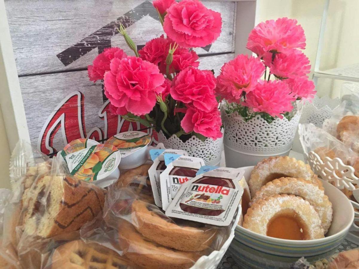 Bed and Breakfast Mariane Фавара Экстерьер фото